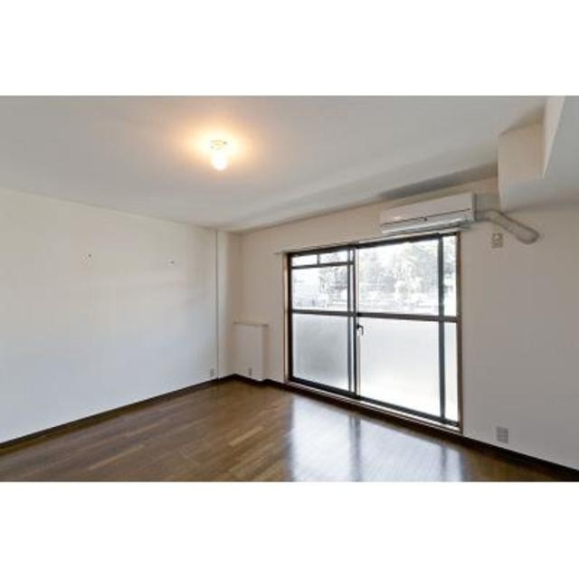 ※写真は同タイプ住戸です。(居間)