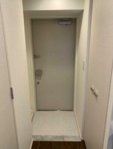 (玄関)