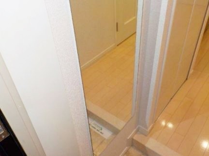 (玄関)