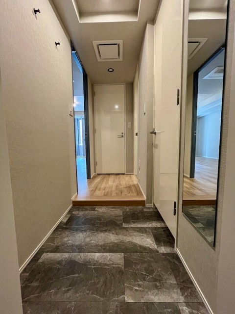 (玄関)