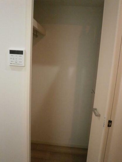 (玄関)