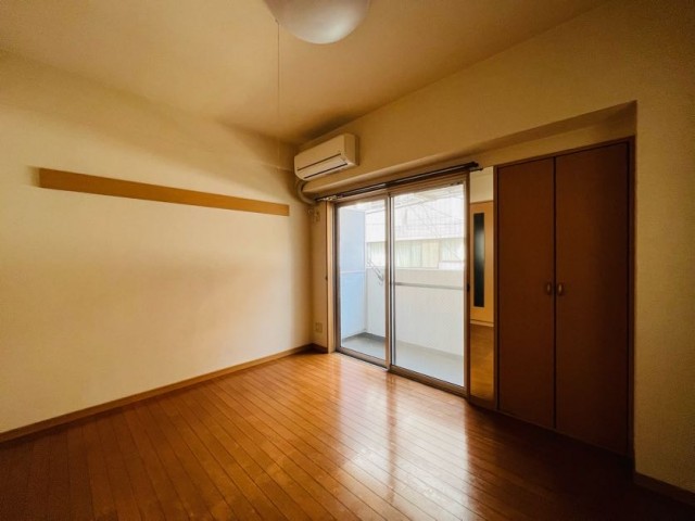 (居間)