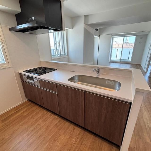 ※写真は同タイプ住戸です。(キッチン)