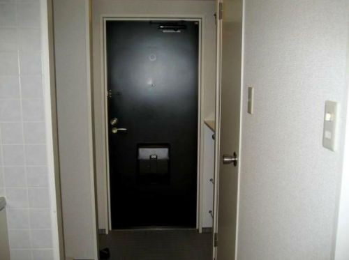 (玄関)
