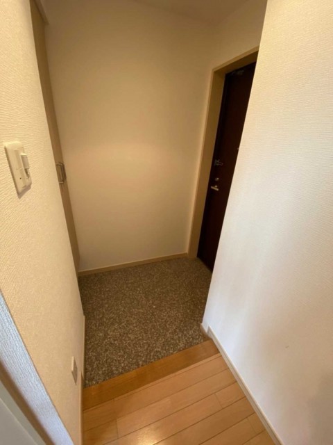 ※同仕様写真含む(玄関)