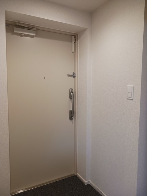 (玄関)
