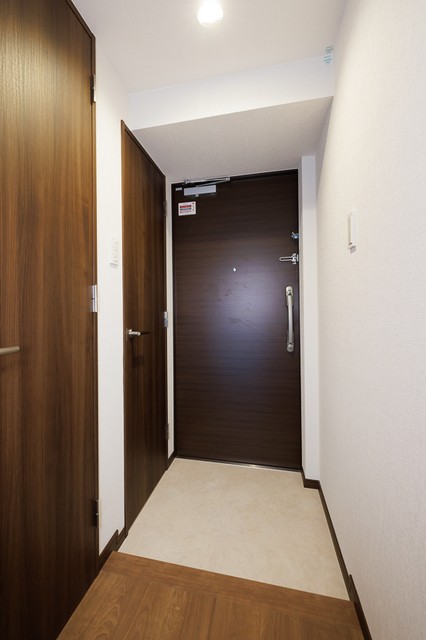 ※写真は同タイプ住戸です。(玄関)