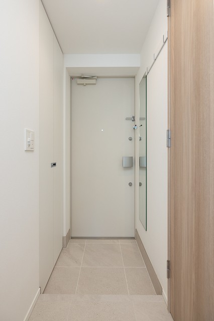 ※写真は同タイプ住戸です。(玄関)