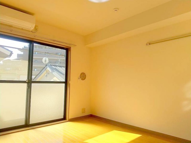 ※同仕様写真を含む(居間)