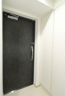 (玄関)