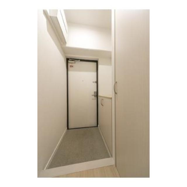 ※写真は同タイプ住戸です。(玄関)