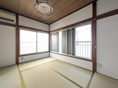 (居間)