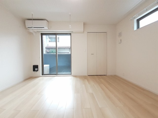 (居間)