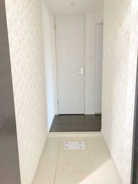 ※同仕様写真を含む(玄関)