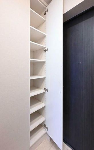 ※同仕様写真含む(玄関)