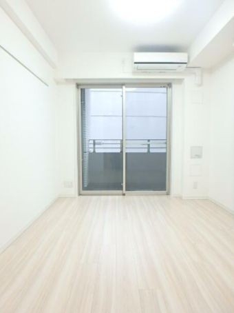 (居間)