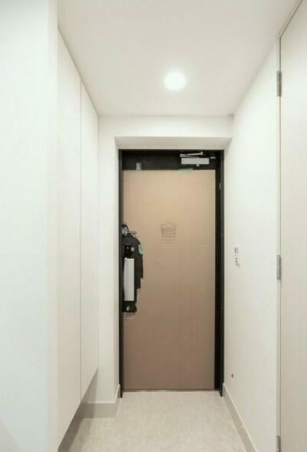 (玄関)