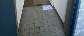 (玄関)