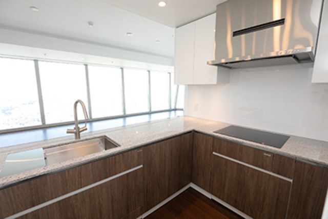 ※写真は同タイプ住戸です。(キッチン)