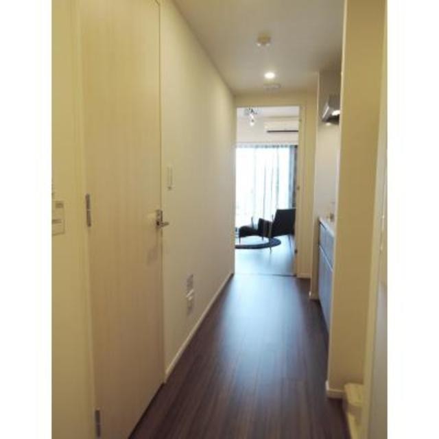 ※写真は同タイプ住戸です。(玄関)