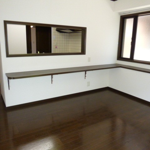ダイニング(居間)