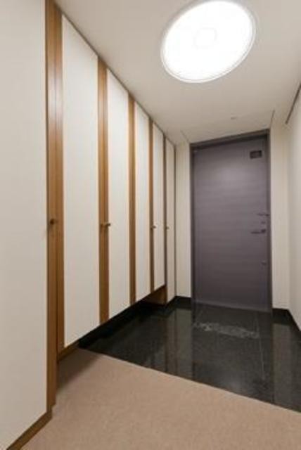 ※写真は同タイプ住戸です。(玄関)