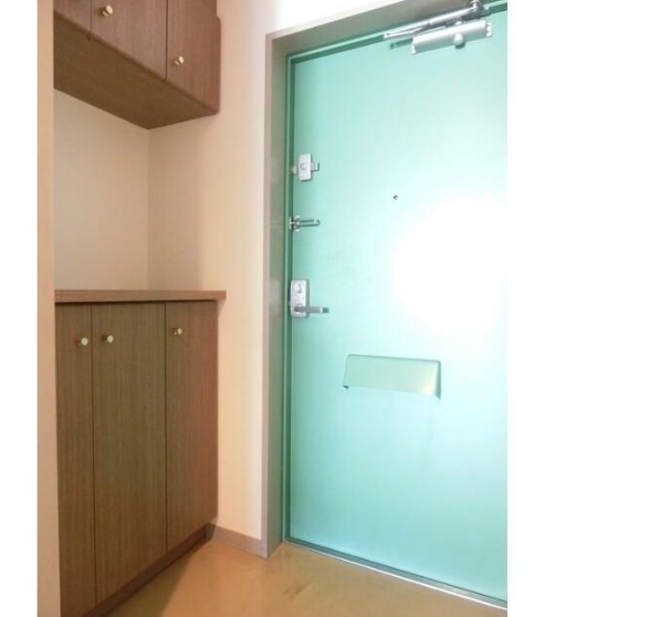 (玄関)