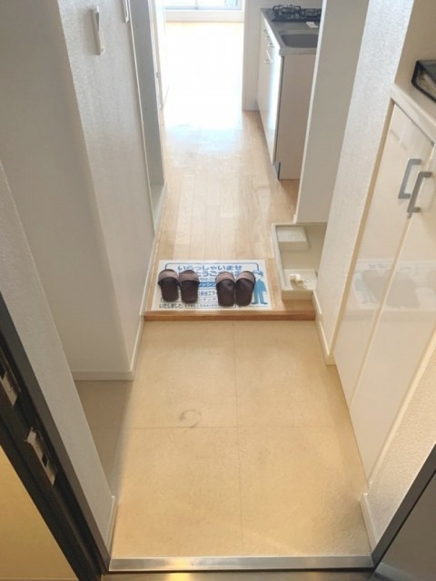 (玄関)