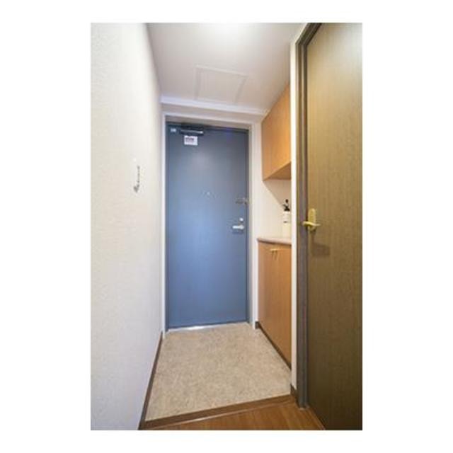 ※写真は同タイプ住戸です。(玄関)