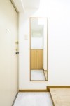 ※同仕様写真を含む(玄関)