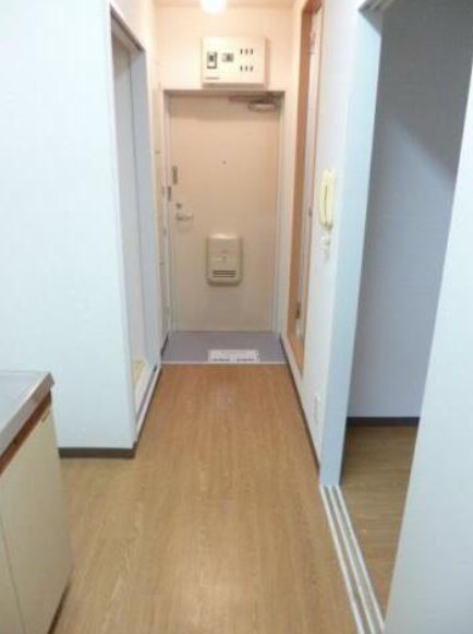 (玄関)