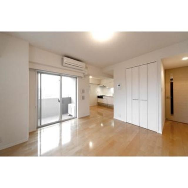 ※写真は同タイプ住戸です。(居間)