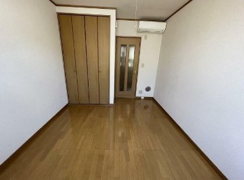(居間)
