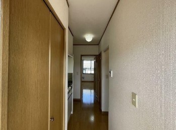 (玄関)