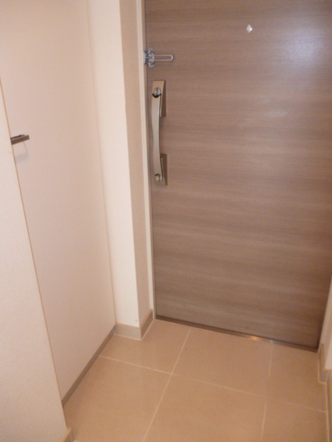 ※同仕様写真含む(玄関)
