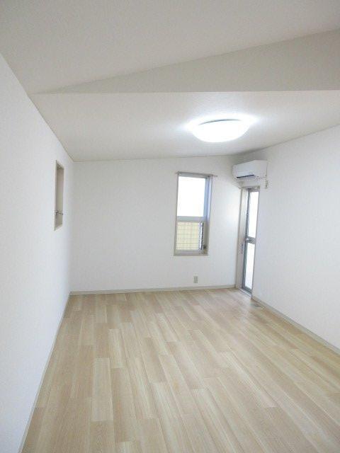 (居間)