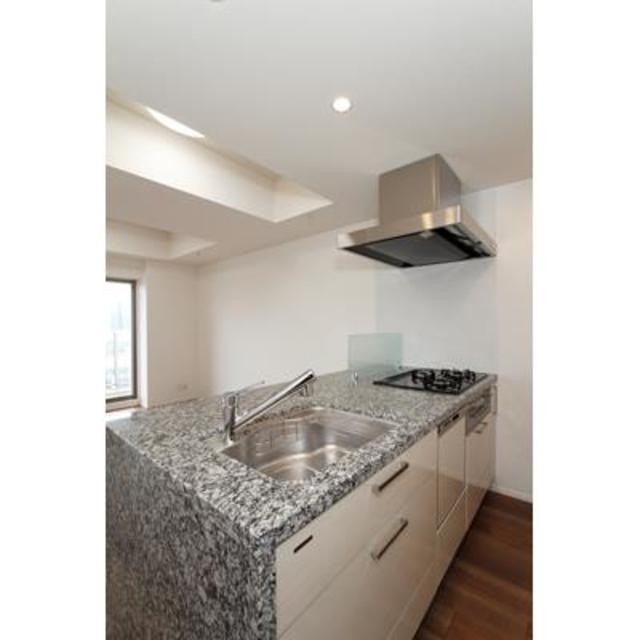 ※写真は同タイプ住戸です。(キッチン)