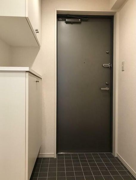 (玄関)