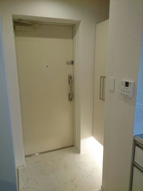 ※同仕様写真含む(玄関)