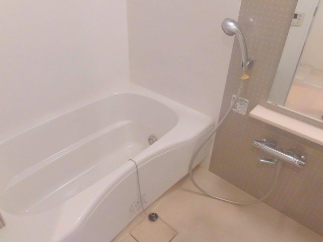 ※他部屋の画像を使用しています。(風呂)