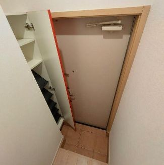 (玄関)