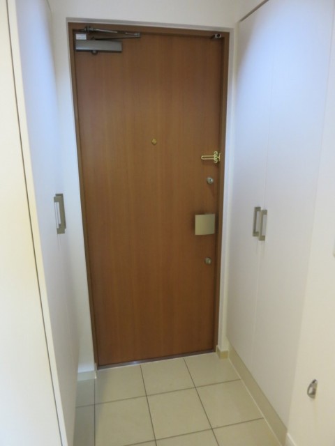 (玄関)