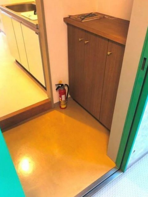 (玄関)