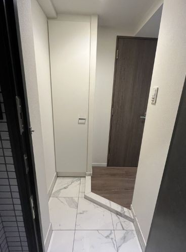 (玄関)