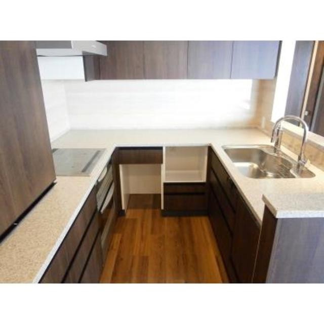 ※写真は同タイプ住戸です。(キッチン)