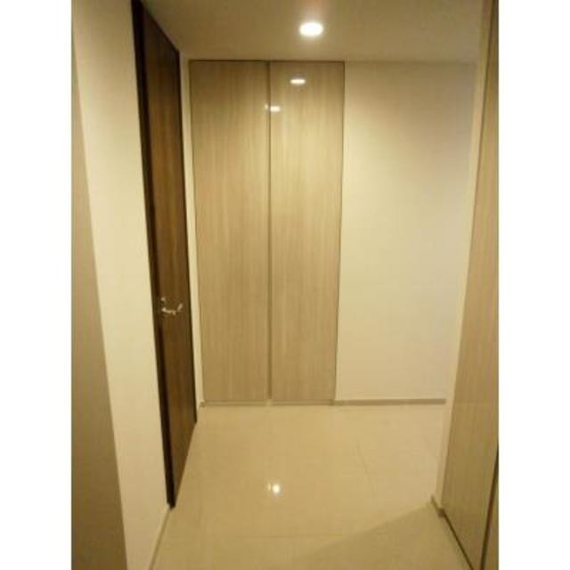 ※写真は同タイプ住戸です。(玄関)
