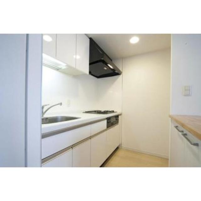 ※写真は同タイプ住戸です。(キッチン)