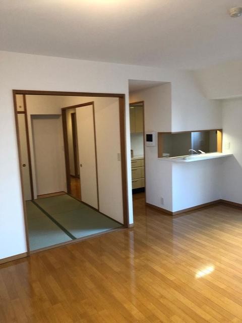 ※写真は同タイプ住戸です。(居間)