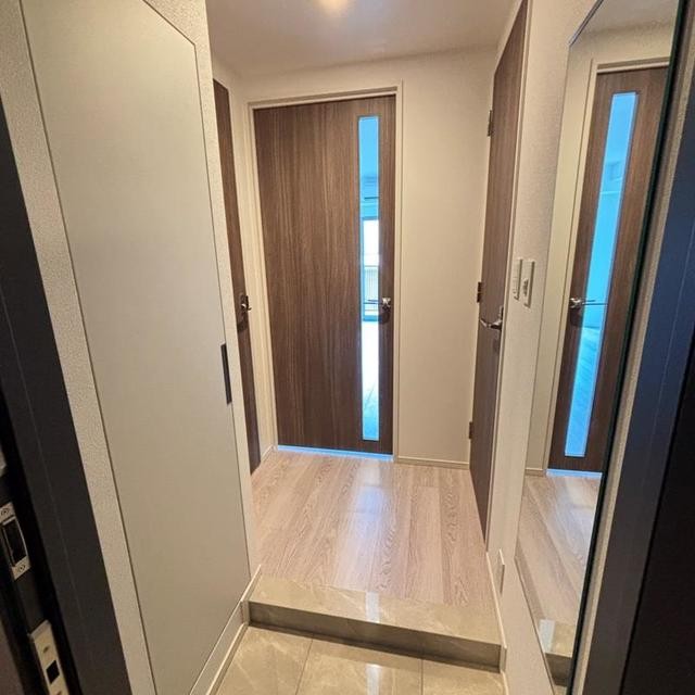※写真は同タイプ住戸です。(玄関)