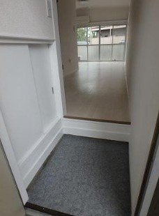 (玄関)